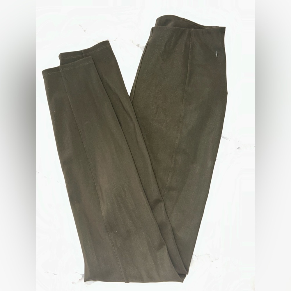 Cute green Lulu lemon leggings! Great condition